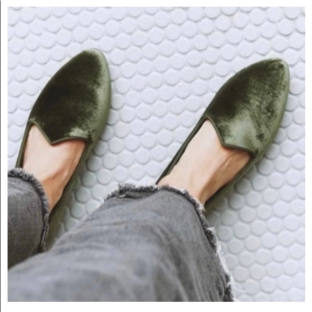 Birdies Heron Olive Green Velvet Loafers, Size 12 EUC